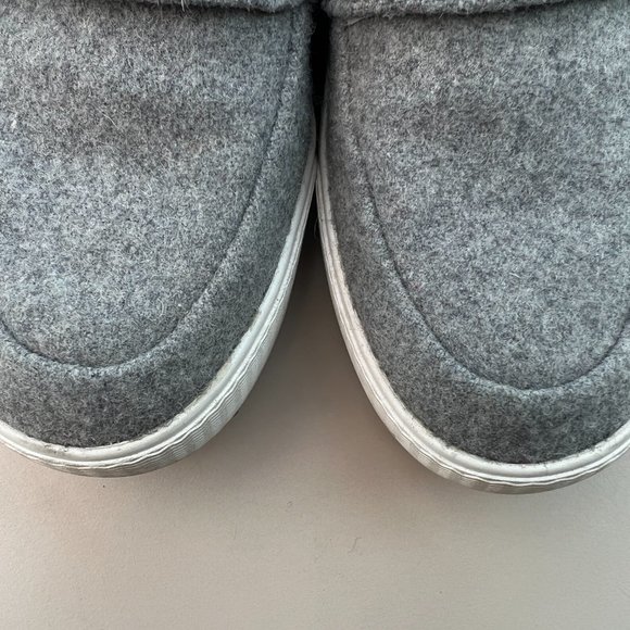 SOLD | TOMS Altair Slip on Shoes - Size 6.5 - Picture 10 of 12